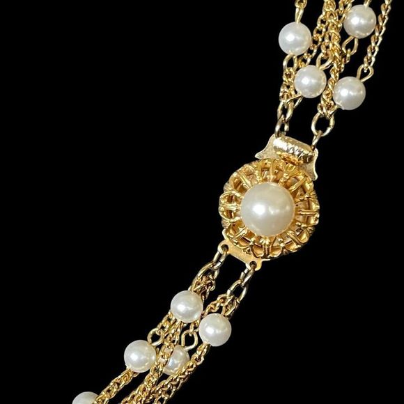 Vintage Unsigned Celebrity NY Multi Strand Station Faux Pearl Necklace Box Clasp - Picture 3 of 8